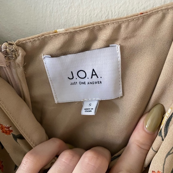 J.O.A. Beige Floral Mini Dress Ruched Tan - Picture 13 of 13